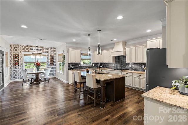 2915 S Point Road, Belmont, NC 28012