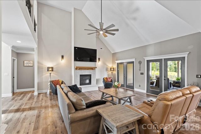 2915 S Point Road, Belmont, NC 28012