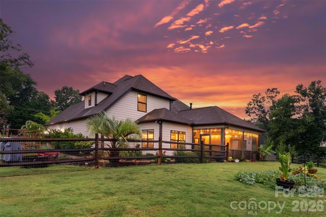 2915 S Point Road, Belmont, NC 28012