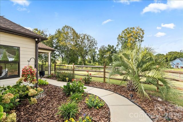 2915 S Point Road, Belmont, NC 28012