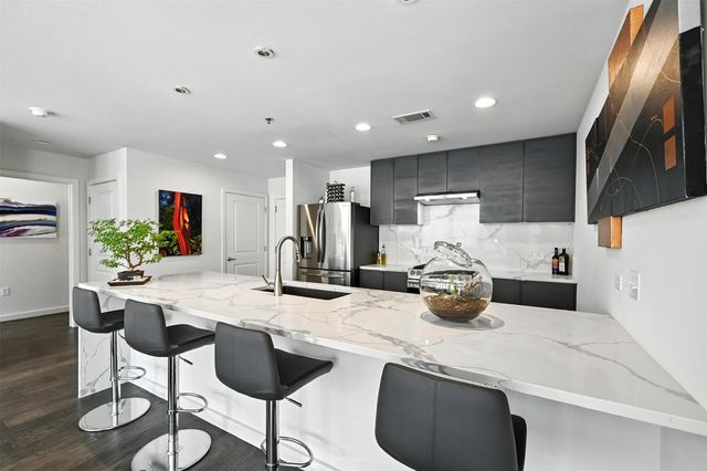 1200 Main Street 909, Dallas, TX 75202