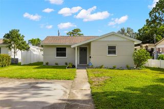 729 LYNNDALE STREET N, St Petersburg, FL 33703