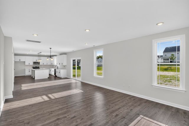 5018 Salient Dr, Spring Hill, TN 37174