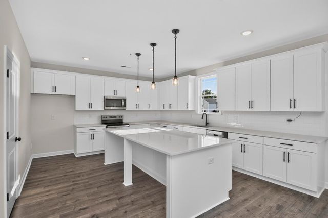 5018 Salient Dr, Spring Hill, TN 37174