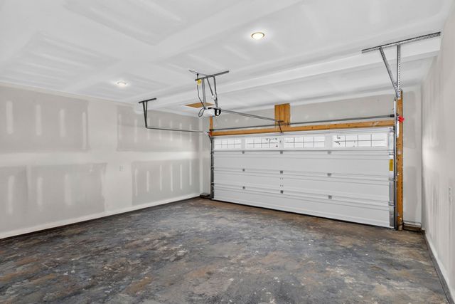 5018 Salient Dr, Spring Hill, TN 37174