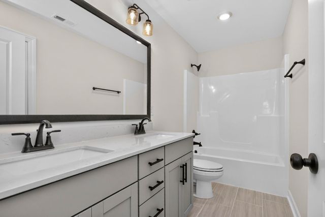 5018 Salient Dr, Spring Hill, TN 37174
