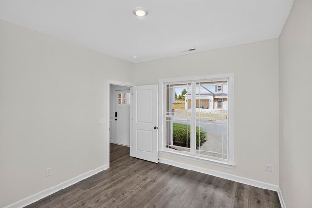 5018 Salient Dr, Spring Hill, TN 37174