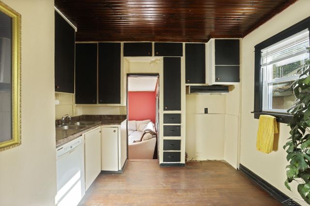 1412 N Carolina Street, Saginaw, MI 48602