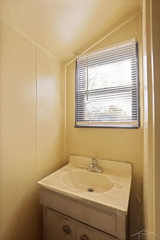 1412 N Carolina Street, Saginaw, MI 48602