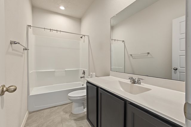 1808 Villa Contesa Loop NW, Los Lunas, NM 87031