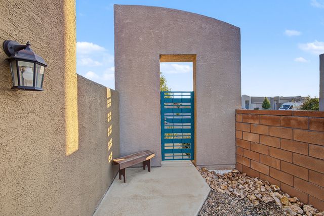 1808 Villa Contesa Loop NW, Los Lunas, NM 87031