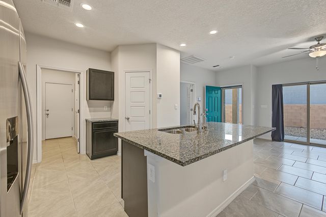 1808 Villa Contesa Loop NW, Los Lunas, NM 87031