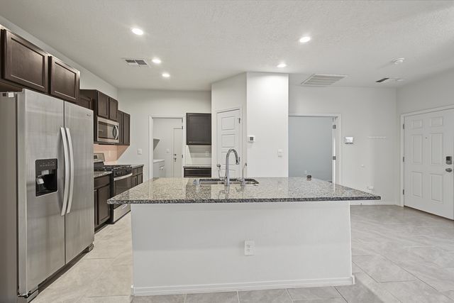 1808 Villa Contesa Loop NW, Los Lunas, NM 87031