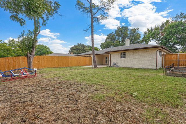 2205 Westlake Drive, Plano, TX 75075