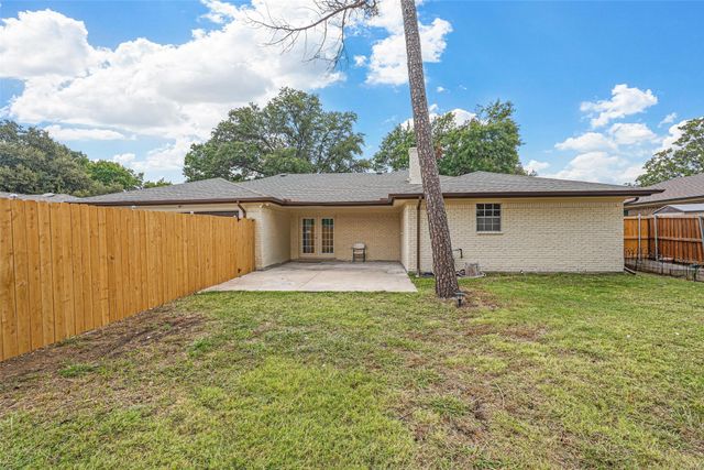 2205 Westlake Drive, Plano, TX 75075