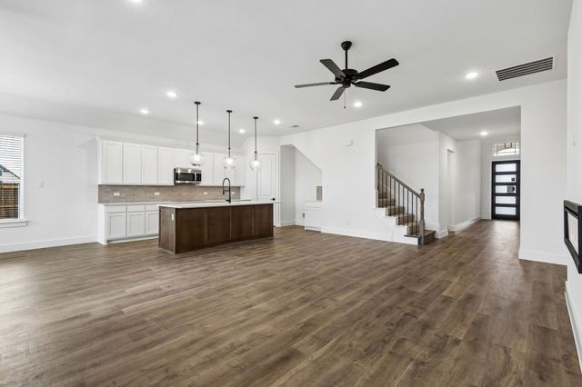 10453 Livestock Avenue, Venus, TX 76084