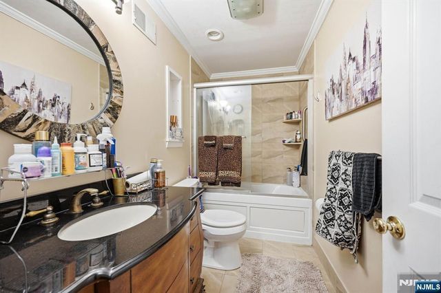 48 Beacon Hill Road D, West Milford, NJ 07480
