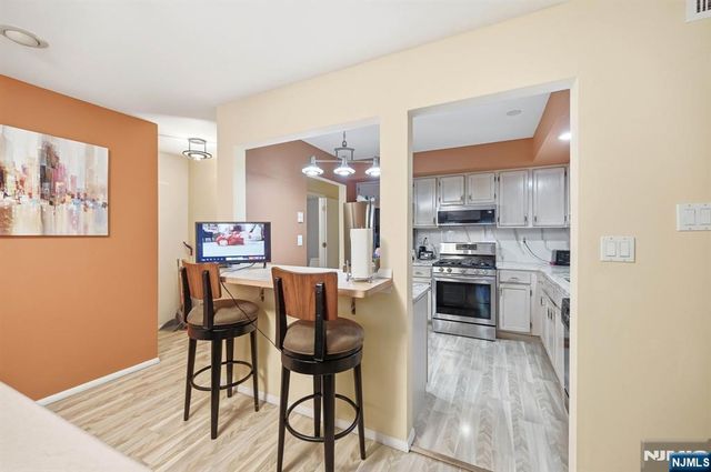 48 Beacon Hill Road D, West Milford, NJ 07480