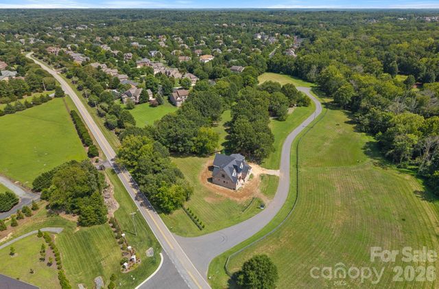 1011 Helaina Court, Waxhaw, NC 28173