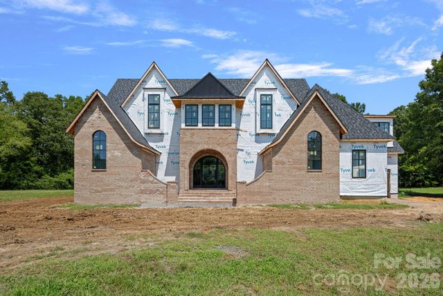 1011 Helaina Court, Waxhaw, NC 28173