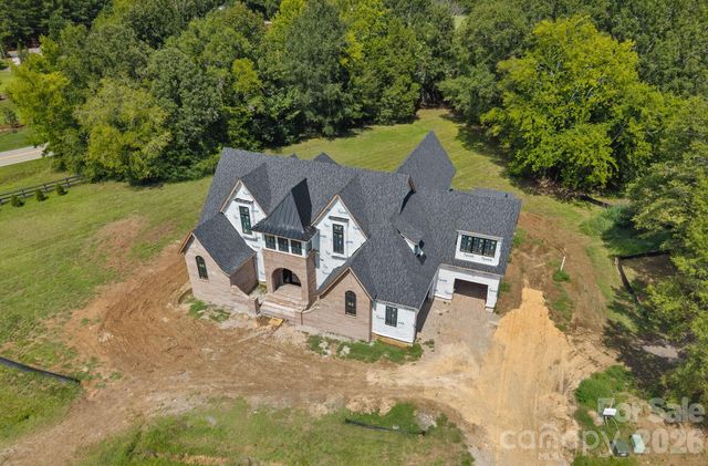 1011 Helaina Court, Waxhaw, NC 28173