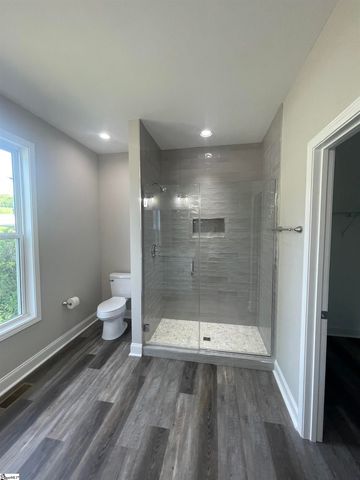 709 Rockcliff Street, Greenville, SC 29617