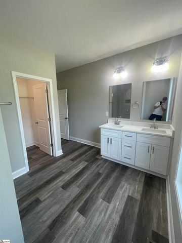 709 Rockcliff Street, Greenville, SC 29617