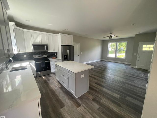 709 Rockcliff Street, Greenville, SC 29617