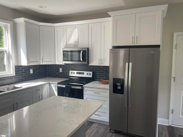 709 Rockcliff Street, Greenville, SC 29617