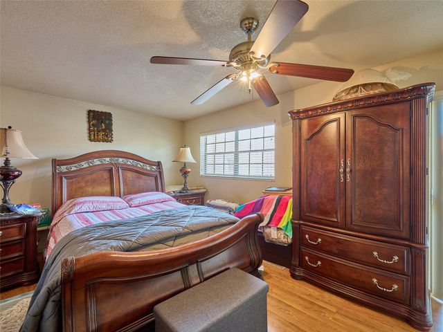 33 Spinning Wheel Lane 33, Tamarac, FL 33319