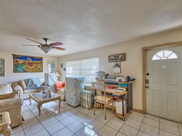 33 Spinning Wheel Lane 33, Tamarac, FL 33319
