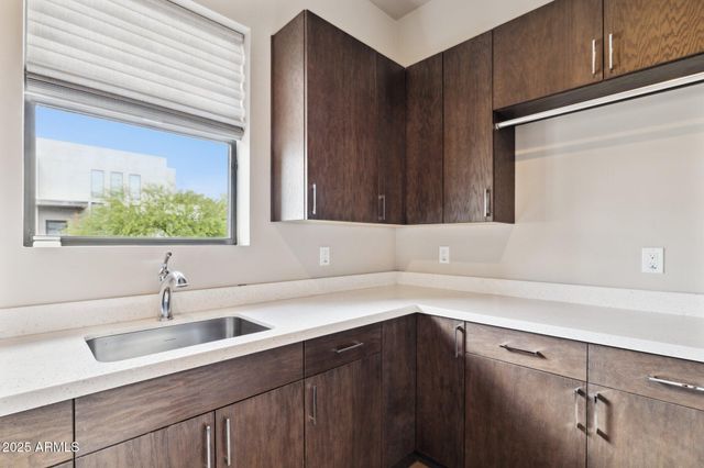 3419 N 62nd Street, Scottsdale, AZ 85251