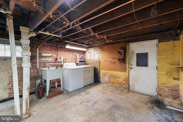 1702 WEBSTER ST NW, Washington, DC 20011