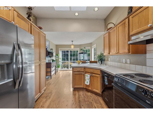 15465 TANAGER Dr, Lake Oswego, OR 97035