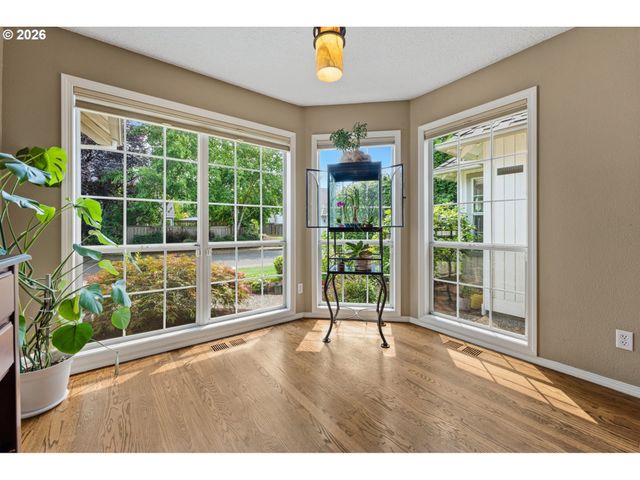 15465 TANAGER Dr, Lake Oswego, OR 97035