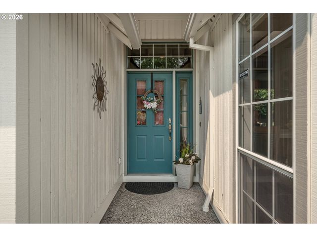 15465 TANAGER Dr, Lake Oswego, OR 97035