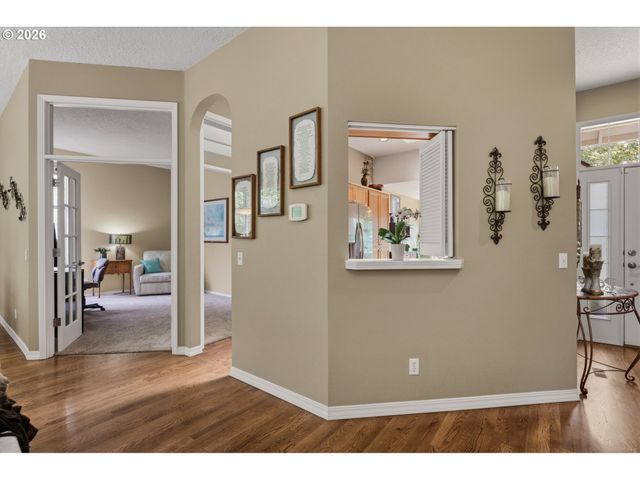 15465 TANAGER Dr, Lake Oswego, OR 97035