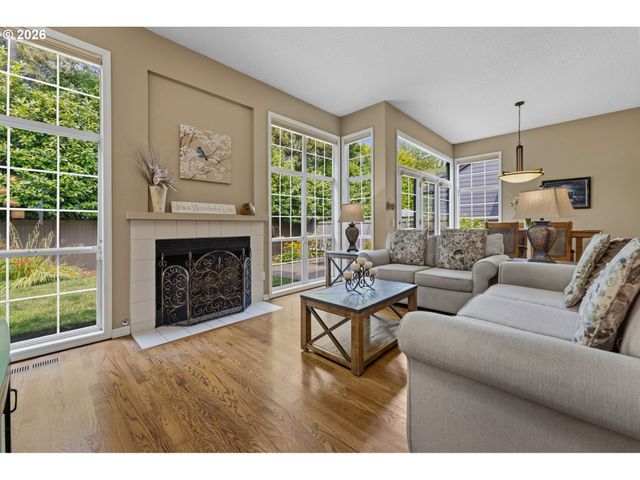 15465 TANAGER Dr, Lake Oswego, OR 97035