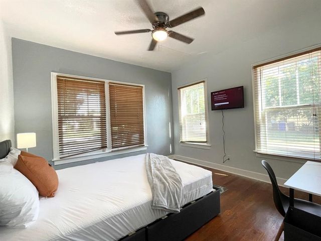 210 CAROLINA AVENUE, St Cloud, FL 34769