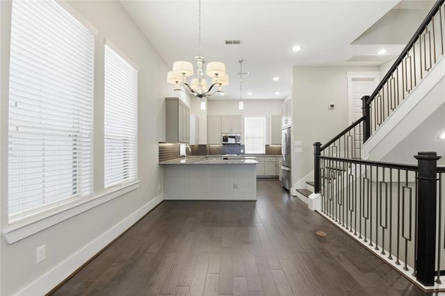 819 Algona Avenue, Houston, TX 77008