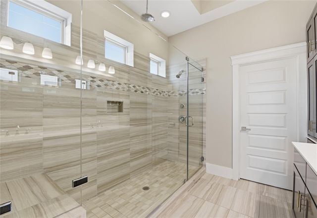 819 Algona Avenue, Houston, TX 77008