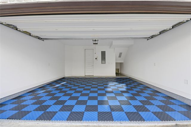 819 Algona Avenue, Houston, TX 77008