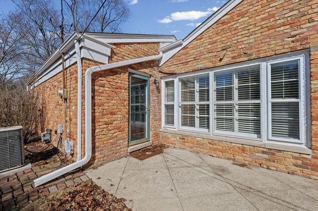 2404 Melrose Drive, Champaign, IL 61820