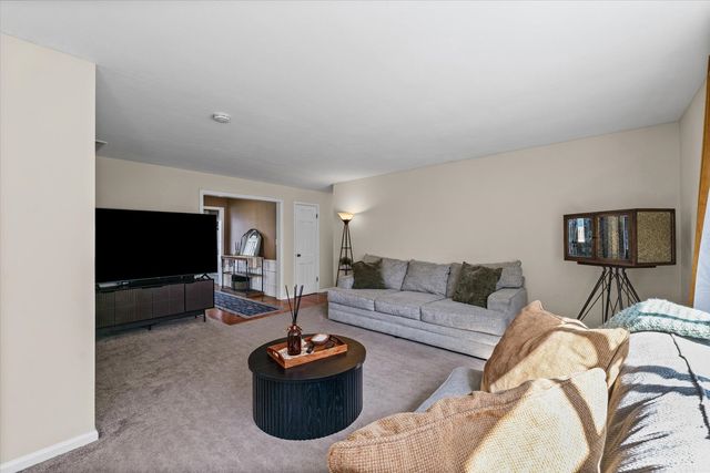 2404 Melrose Drive, Champaign, IL 61820