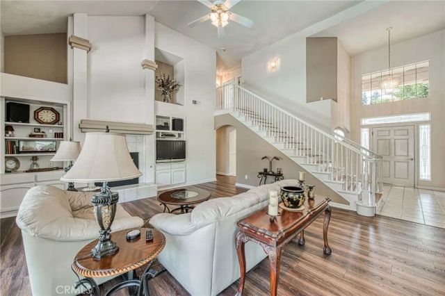 860 E Dartmouth, Fresno, CA 93730