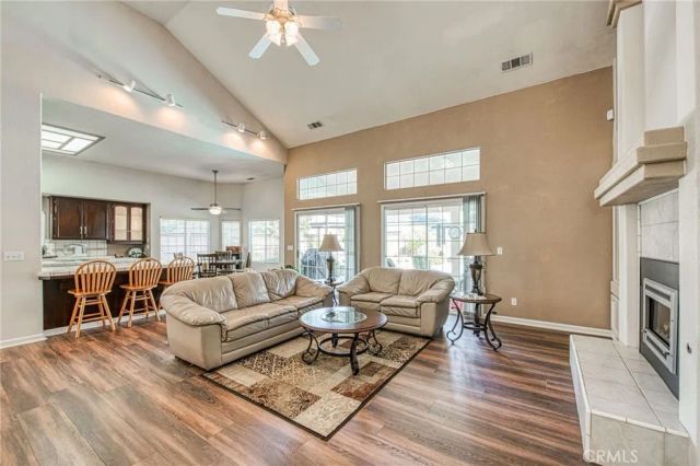860 E Dartmouth, Fresno, CA 93730