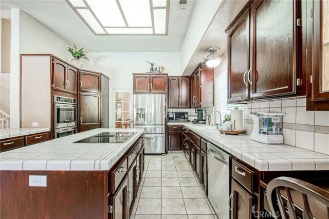 860 E Dartmouth, Fresno, CA 93730