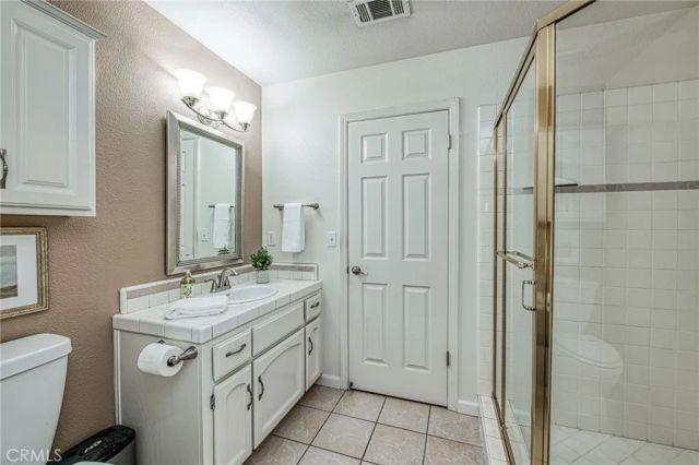 860 E Dartmouth, Fresno, CA 93730