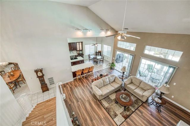 860 E Dartmouth, Fresno, CA 93730