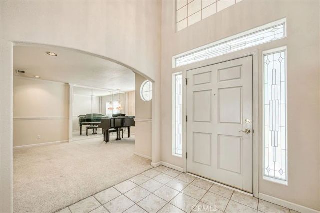 860 E Dartmouth, Fresno, CA 93730